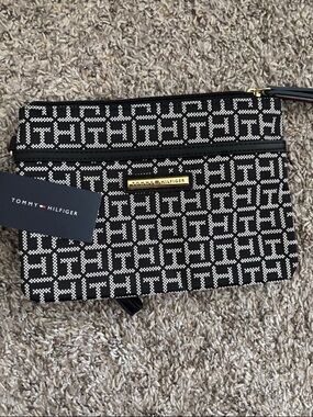 Tommy Hilfiger Black & White Monogram Zip Wristlet